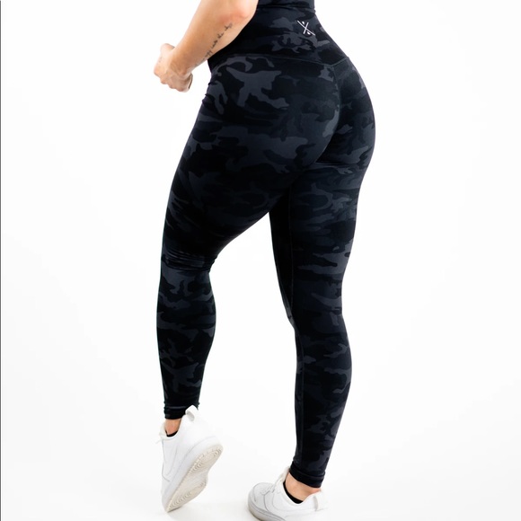 NWT Free spirit outlet black camo leggings - Picture 3 of 6